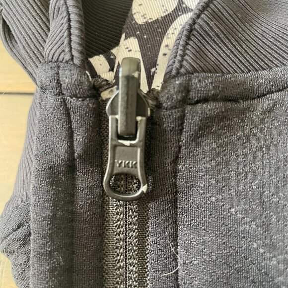 Reversible zip up athletic sweater by Ivivva size 12 -black and white - Picture 2 of 14